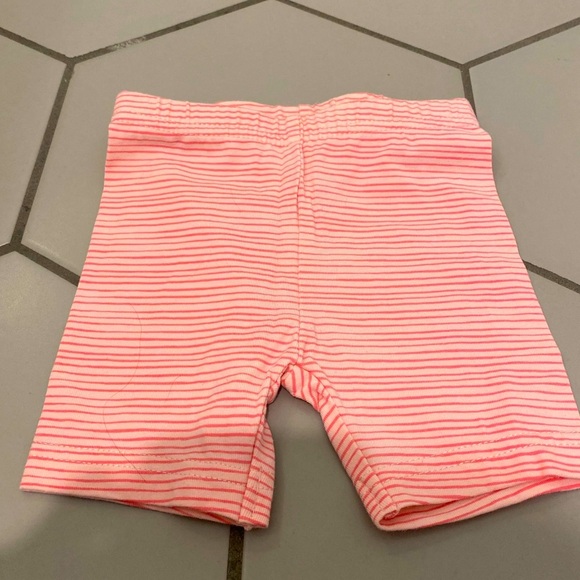 Carter’s Baby Girl 9M Shorts - Picture 1 of 4